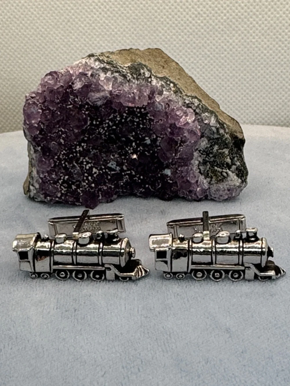 SWANK Vintage Silver-tone Train Engine Cufflinks - Picture 1 of 7